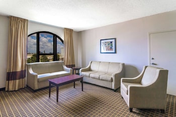 Suite, 2 Queen Beds, Accessible, Non Smoking