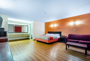 Deluxe Room, 1 King Bed with Sofa bed, Non Smoking, Refrigerator & Microwave