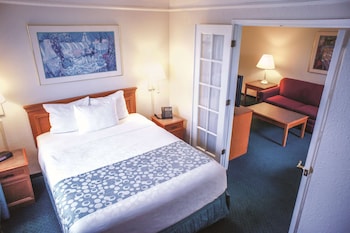 Deluxe Suite, 1 Queen Bed, Non Smoking