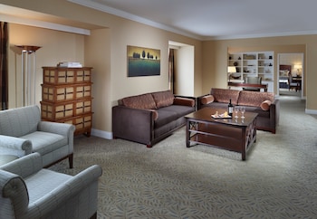Executive Room, 1 King Bed (Deluxe)