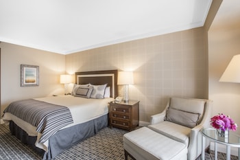 Executive Room, 1 King Bed (Deluxe)