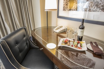 Club Room, 2 Queen Beds