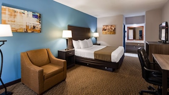 Standard Room, 1 King Bed, Non Smoking, Refrigerator & Microwave