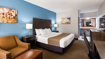Standard Room, 1 King Bed, Non Smoking, Refrigerator & Microwave