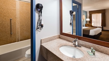 Standard Room, 2 Queen Beds, Non Smoking, Refrigerator & Microwave