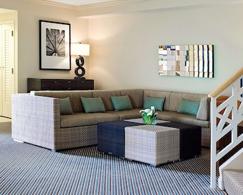 Penthouse, 1 Bedroom, Pool View