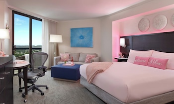 Room, 1 King Bed (Pink Ribbon Retreat)