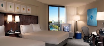 Suite, 1 Bedroom (2 QUEEN BEDS AND PARLOR)