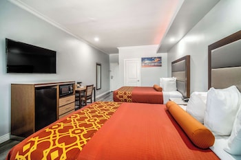 Standard Room, 2 Queen Beds, Non Smoking