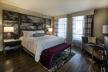 Standard Room, 1 King Bed, Accessible (Communications)