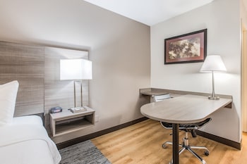 Superior Room, 1 King Bed (Smoke Free, First Floor)