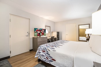 Deluxe Room, 1 King Bed, Accessible (Roll-In Shower, Smoke Free)
