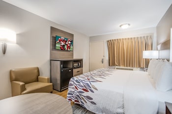 Superior Room, 1 King Bed (Smoke Free, Second Floor)