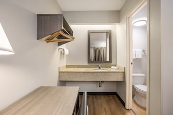 Deluxe Room, 2 Double Beds (Smoke Free, First Floor)