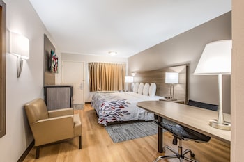 Superior Room, 1 King Bed (Smoke Free, First Floor)