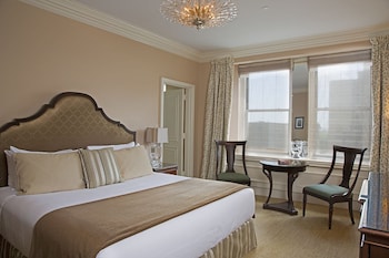 Superior Room, 1 King Bed, City View