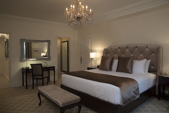Superior Room, 1 King Bed, City View