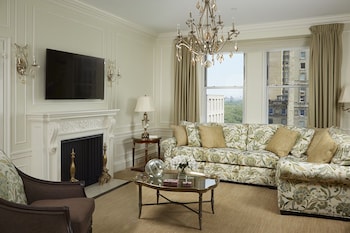Suite, City View