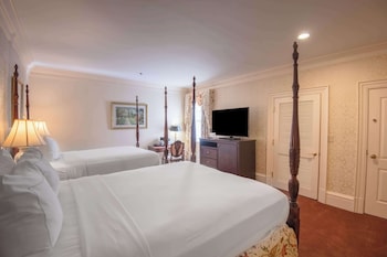 Room, 2 Queen Beds, Jetted Tub