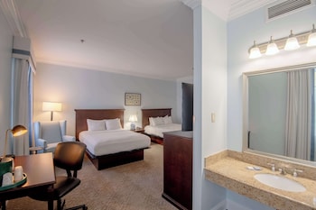 Deluxe Room, 2 Queen Beds, Accessible (Roll-In Shower, Mobility & Hearing)