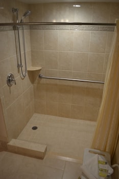 Deluxe Room, 2 Queen Beds, Accessible (Roll-In Shower, Mobility & Hearing)