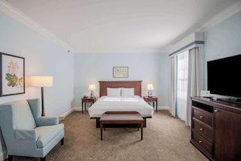 Deluxe Room, 1 King Bed
