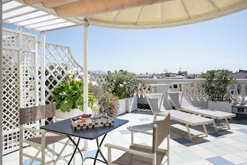 Deluxe Room, Terrace, Partial Sea View