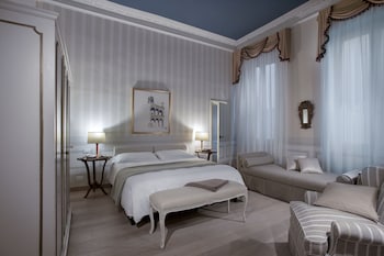 Classic Triple Room, 1 Double Bed with Sofa bed, Courtyard View