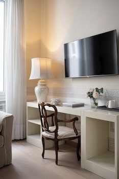 Classic Triple Room, 1 Double Bed with Sofa bed, Courtyard View