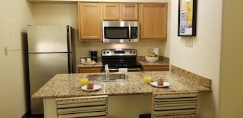 Suite, 2 Bedrooms, Accessible, Kitchen (Tub)