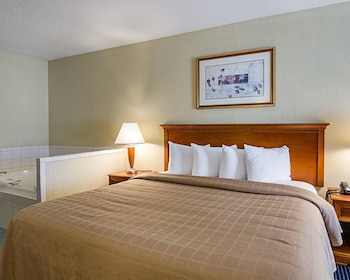 Suite, 1 King Bed, Non Smoking, Hot Tub