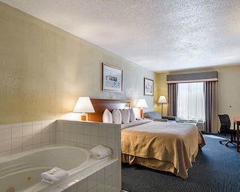 Suite, 1 King Bed, Non Smoking, Hot Tub