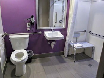 Room, 2 Queen Beds, Accessible, Non Smoking