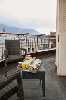 Executive Room, 1 Queen Bed, Non Smoking, Balcony