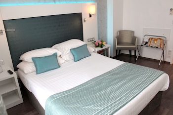 Classic Room, 1 Double Bed, Non Smoking (Small Room)