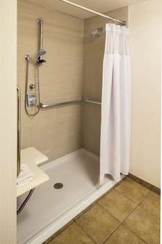 Standard Room, 2 Queen Beds, Mobility Accessible (Roll-In Shower)