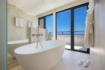 Luxury Sea View Room