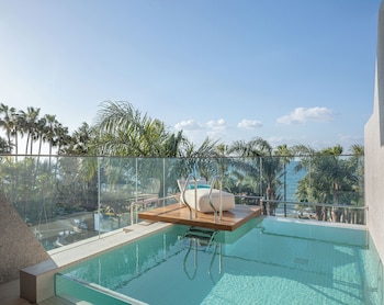 Junior Suite Upper Floor, Sea View, with Private Pool (3 adults)