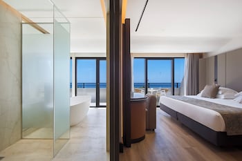 Luxury Sea View Room