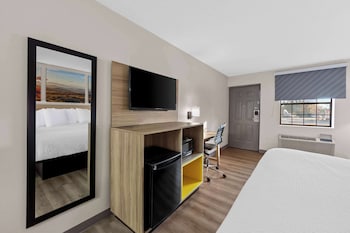 Standard Room, 1 King Bed