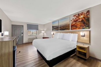 Standard Room, 1 King Bed