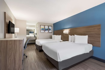 Standard Room, 2 Double Beds, Non Smoking, Kitchenette