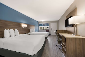Standard Room, 2 Double Beds, Non Smoking, Refrigerator & Microwave