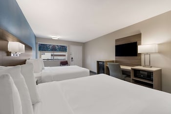 Standard Room, 2 Double Beds, Non Smoking, Refrigerator & Microwave