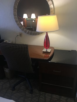 Deluxe Room, 1 King Bed