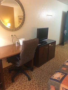 Deluxe Room, 1 King Bed