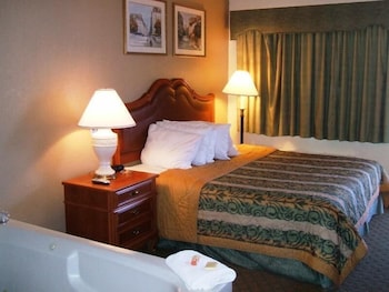Deluxe Room, 1 King Bed, Jetted Tub