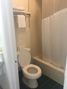 Deluxe Room, 1 King Bed