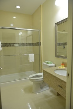 Comfort Room, 1 King Bed, Non Smoking