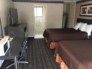 Standard Room, 2 Double Beds, Non Smoking